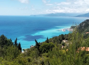 Trekking, Finale Ligure, hiking in the inland