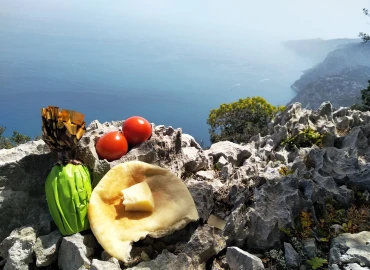 Trekking, Wild aperitif in Finalese region