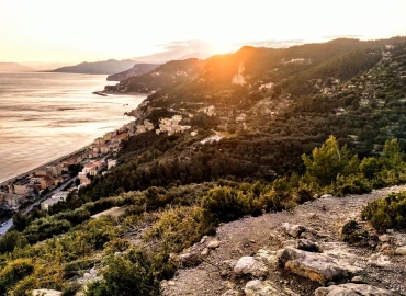 Escursionismo, Escursione al tramonto a Finale Ligure